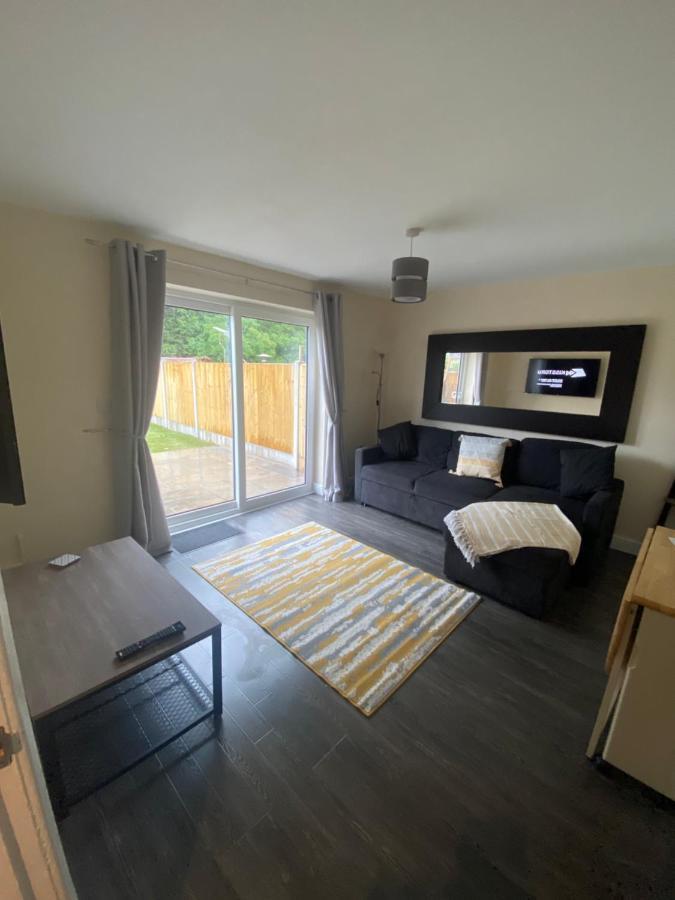 Lovely 1-Bedroom Apartment With Garden And Parking Stone (Staffordshire) Exterior foto